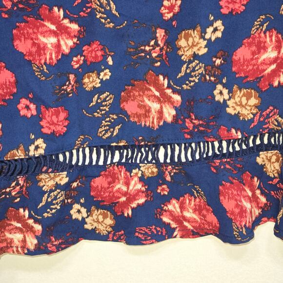 Lily White Women's Pullover Floral Dress. Size XS. - Picture 10 of 10